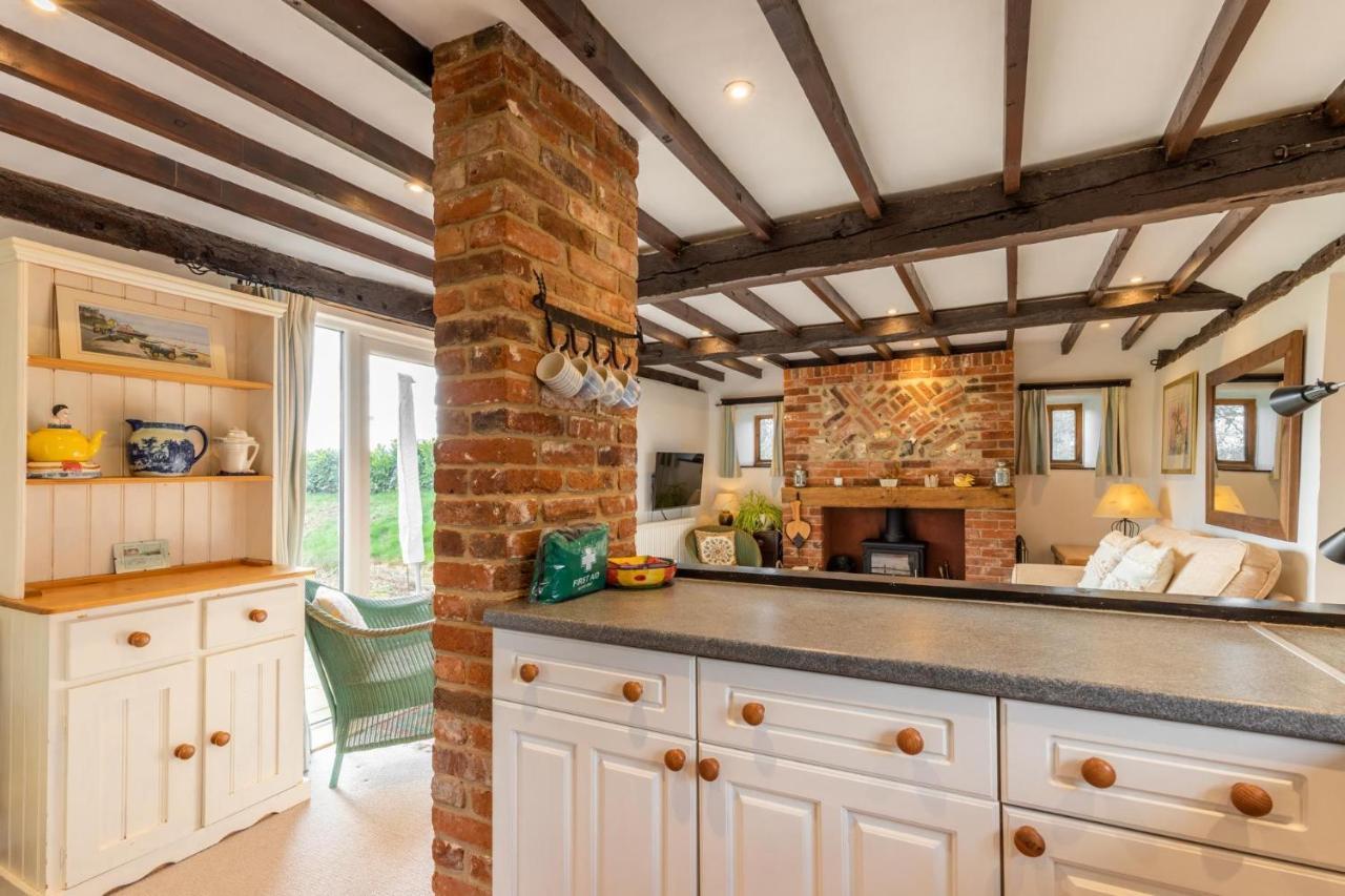 Host & Stay - Woodfalls Barn Burgh and Tuttington Exterior foto